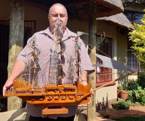 LARGE 1,1M LONG 75CM HIGH CUSTOM MADE 3 MASTED WOODEN SAILING WAR SHIP OR GALLEON