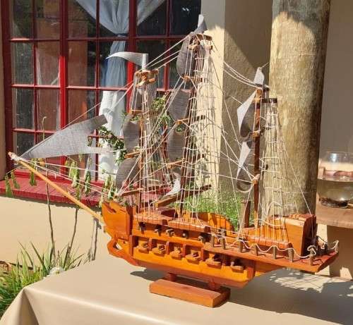 LARGE 1,1M LONG 75CM HIGH CUSTOM MADE 3 MASTED WOODEN SAILING WAR SHIP OR GALLEON