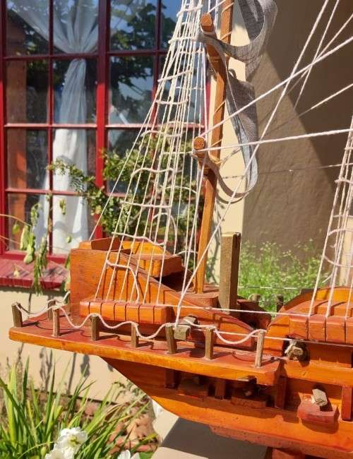 LARGE 1,1M LONG 75CM HIGH CUSTOM MADE 3 MASTED WOODEN SAILING WAR SHIP OR GALLEON