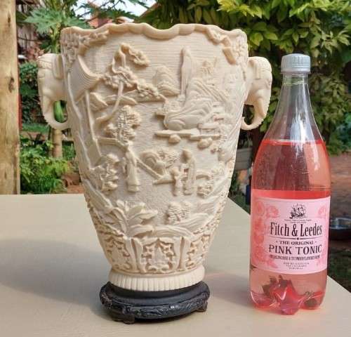 CHINESE INSPIRED RESIN MARBLE COMPOSITE CHINOISERIE VASE MADE IN ITALY