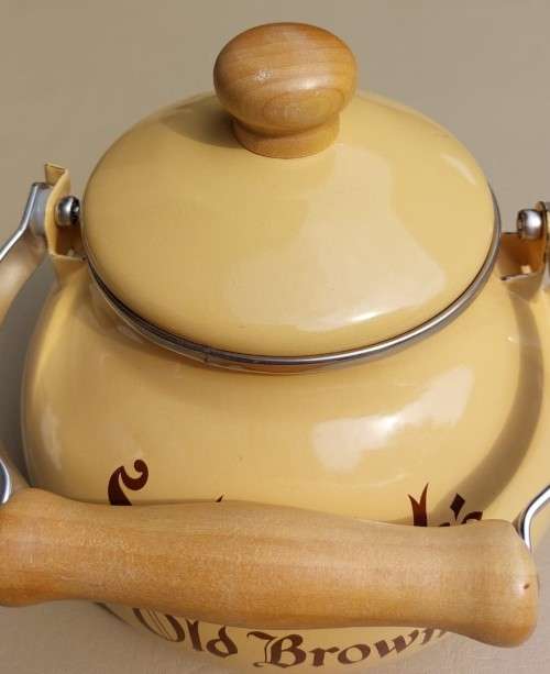 ENAMEL SEDGWICKS THE ORIGINAL OLD BROWN SHERRY CREAM LARGE TEAPOT 23CM HIGH WITH LID AND HANDLE