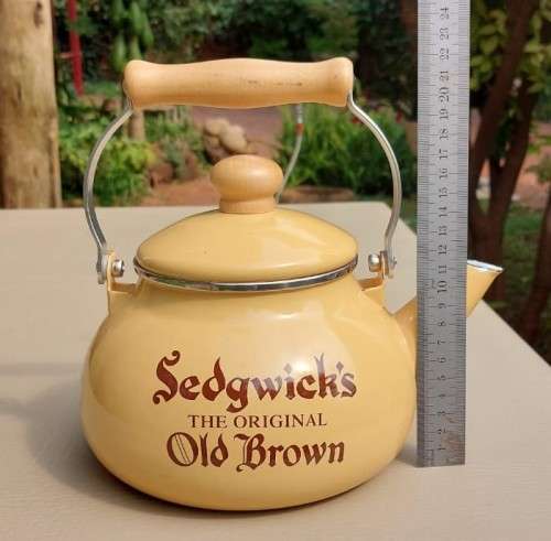 ENAMEL SEDGWICKS THE ORIGINAL OLD BROWN SHERRY CREAM LARGE TEAPOT 23CM HIGH WITH LID AND HANDLE