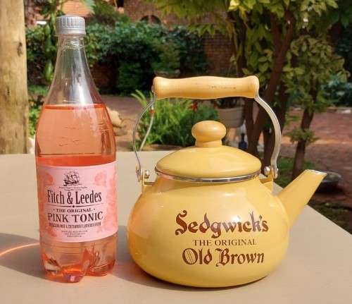 ENAMEL SEDGWICKS THE ORIGINAL OLD BROWN SHERRY CREAM LARGE TEAPOT 23CM HIGH WITH LID AND HANDLE