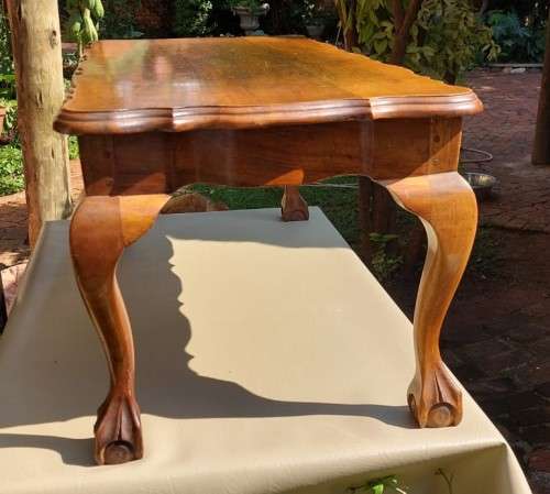 AWESOME TEAK BALL AND CLAW FEET COFFEE TABLE - 90CM WIDE 43CM DEEP 38CM HIGH