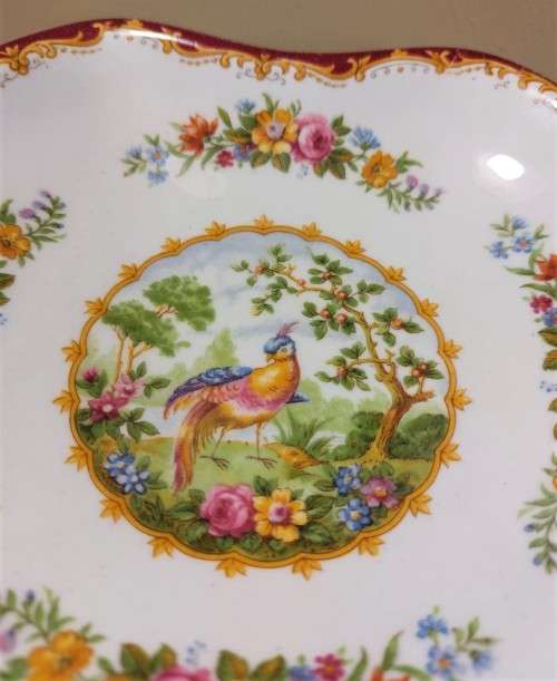 ROYAL ALBERT VINTAGE 1940S SQUARE SHAPED CHELSEA BIRD PATTERN SWEET DISH WITH PIERCED HANDLES