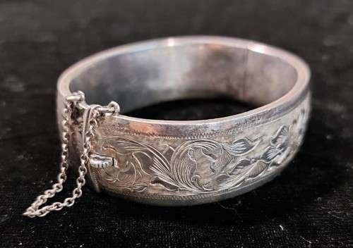 VINTAGE 1950S CANDIDA JOE CALAFATO DESIGNED STERLING SILVER BANGLE (38G)