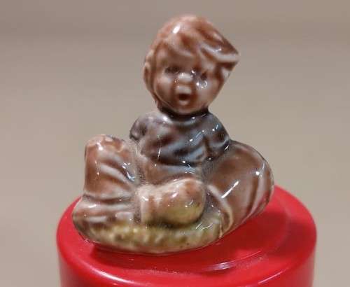 NINE (9) VINTAGE WADE NURSERY RHYME WHIMZIES FROM THE 1970S  PIED PIPER, HUMPTY DUMPTY, JACK