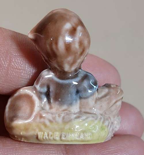 NINE (9) VINTAGE WADE NURSERY RHYME WHIMZIES FROM THE 1970S  PIED PIPER, HUMPTY DUMPTY, JACK