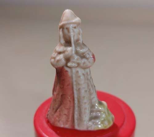 NINE (9) VINTAGE WADE NURSERY RHYME WHIMZIES FROM THE 1970S  PIED PIPER, HUMPTY DUMPTY, JACK