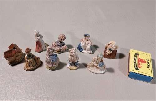 NINE (9) VINTAGE WADE NURSERY RHYME WHIMZIES FROM THE 1970S  PIED PIPER, HUMPTY DUMPTY, JACK