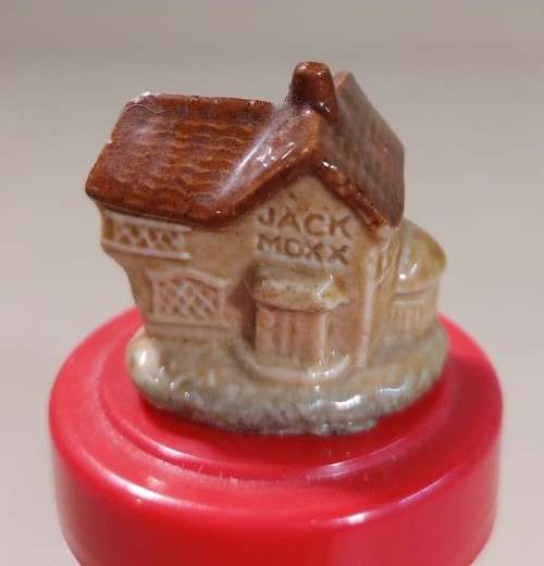 NINE (9) VINTAGE WADE NURSERY RHYME WHIMZIES FROM THE 1970S  PIED PIPER, HUMPTY DUMPTY, JACK