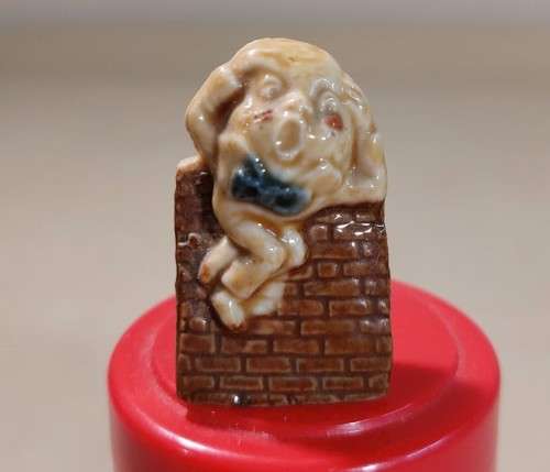 NINE (9) VINTAGE WADE NURSERY RHYME WHIMZIES FROM THE 1970S  PIED PIPER, HUMPTY DUMPTY, JACK