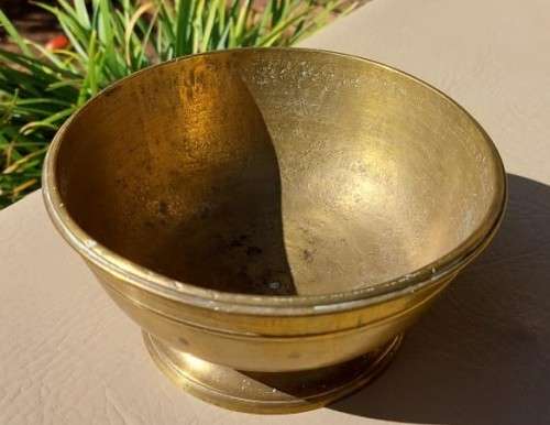 SOLID BRASS BOWL ON PEDASTAL WITH FOLDED GROOVED RIM