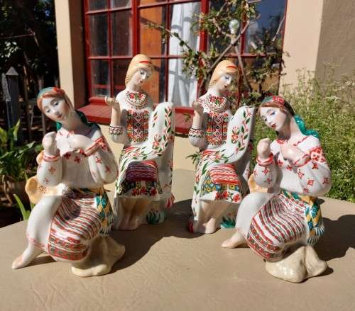 VINTAGE 1990S UKRANIAN KYIV PORCELAIN FIGURINES