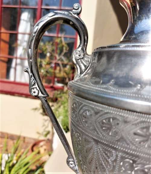 ANTIQUE 140 YEAR OLD NODDER AND SONS SHEFFIELD BRITTANIA METAL HOT WATER AND TEA URN