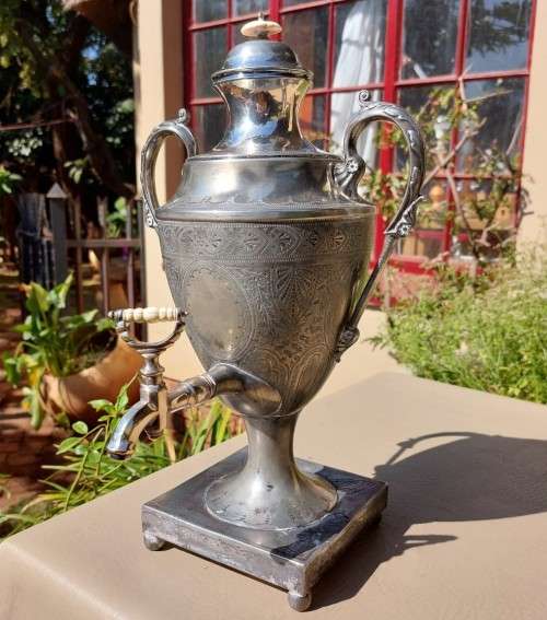 ANTIQUE 140 YEAR OLD NODDER AND SONS SHEFFIELD BRITTANIA METAL HOT WATER AND TEA URN