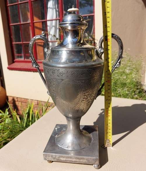 ANTIQUE 140 YEAR OLD NODDER AND SONS SHEFFIELD BRITTANIA METAL HOT WATER AND TEA URN