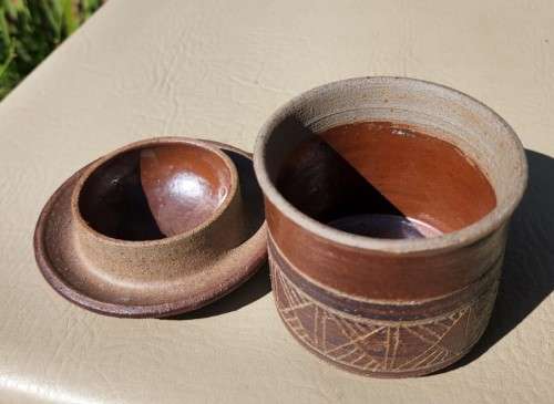 HAND DECORATED CLAY HUT SHAPED POT