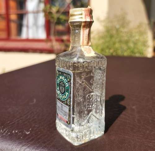 COLLECTION OF FOUR (4) USA ISRAEL AND MEXICO MINIATURE LIQUOR BOTTLES (SEALED FULL) LISTING 6 OF 11