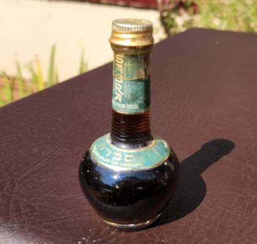 COLLECTION OF FOUR (4) USA ISRAEL AND MEXICO MINIATURE LIQUOR BOTTLES (SEALED FULL) LISTING 6 OF 11