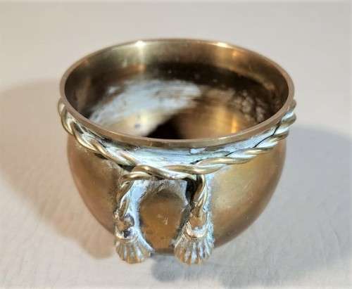 BATCH OF 7 BRASS AND COPPER ITEMS  ALL SOLID BRASS AND HEAVY FOR THEIR SIZE