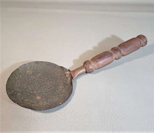 BATCH OF 7 BRASS AND COPPER ITEMS  ALL SOLID BRASS AND HEAVY FOR THEIR SIZE