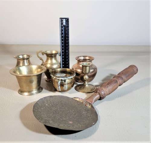 BATCH OF 7 BRASS AND COPPER ITEMS  ALL SOLID BRASS AND HEAVY FOR THEIR SIZE