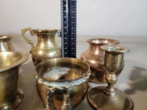 BATCH OF 7 BRASS AND COPPER ITEMS  ALL SOLID BRASS AND HEAVY FOR THEIR SIZE
