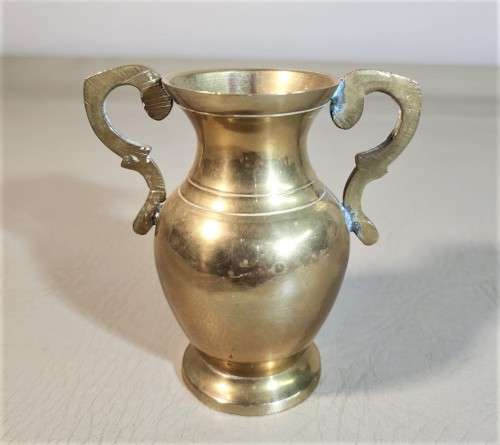 BATCH OF 7 BRASS AND COPPER ITEMS  ALL SOLID BRASS AND HEAVY FOR THEIR SIZE