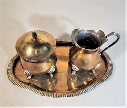 BEAUTIFUL INDIAN MADE BRASS SUGAR POT AND CREAMER ON TRAY