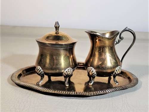 BEAUTIFUL INDIAN MADE BRASS SUGAR POT AND CREAMER ON TRAY