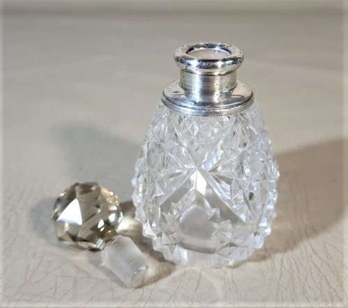 NINETY YEAR OLD 1932 HENRY PERKINS and SONS CUT GLASS SCENT BOTTLE WITH STERLING SILVER COLLAR