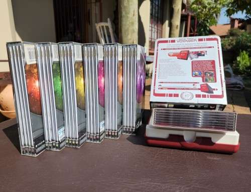 STAR TREK VOYAGER: THE COMPLETE SEASONS 1-7 IN 7 DVD BOX SETS