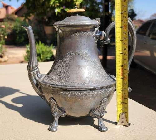 ANTIQUE PHILLIP ASHBERRY AND SONS SHEFFIELD (1856-1900) SILVERPLATED (ON BRITTANIA METAL) TEAPOT