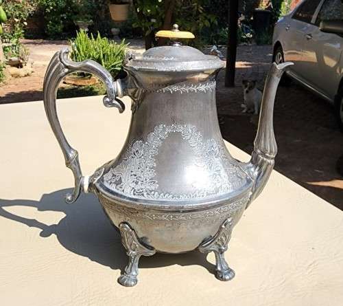 ANTIQUE PHILLIP ASHBERRY AND SONS SHEFFIELD (1856-1900) SILVERPLATED (ON BRITTANIA METAL) TEAPOT