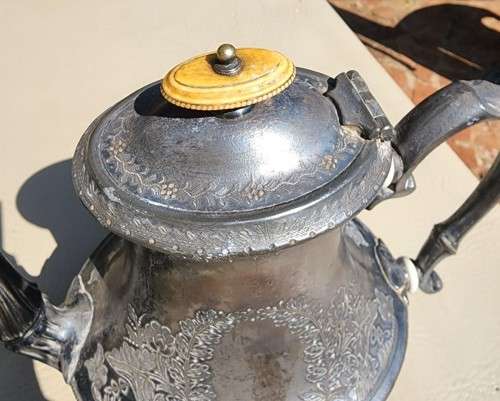 ANTIQUE PHILLIP ASHBERRY AND SONS SHEFFIELD (1856-1900) SILVERPLATED (ON BRITTANIA METAL) TEAPOT