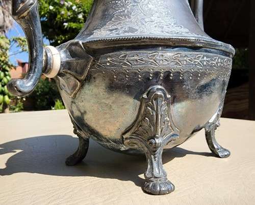 ANTIQUE PHILLIP ASHBERRY AND SONS SHEFFIELD (1856-1900) SILVERPLATED (ON BRITTANIA METAL) TEAPOT
