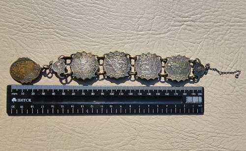 VINTAGE 1950S DON QUIXOTE MEDIEVAL KNIGHT AND GLADIATOR EMBOSSED BRASS CUFF BRACELET