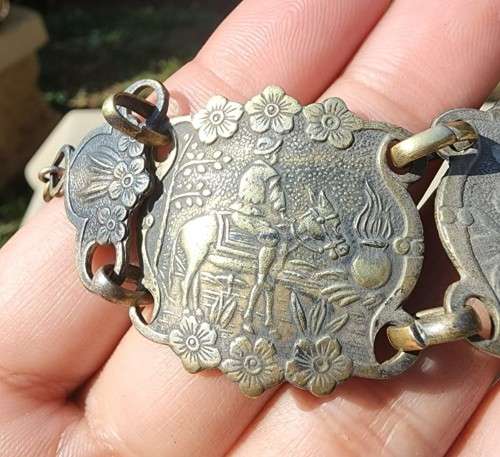 VINTAGE 1950S DON QUIXOTE MEDIEVAL KNIGHT AND GLADIATOR EMBOSSED BRASS CUFF BRACELET