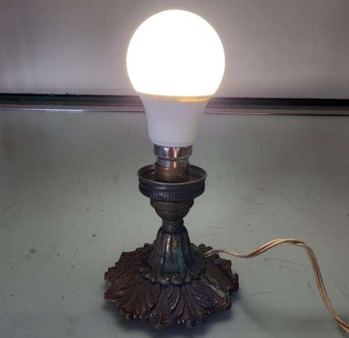 RED CASSIS RUFA BULLMOUTH HELMET SHELL NIGHTTIME TABLE LIGHT