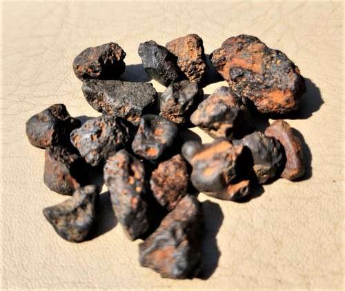 GROUP OF POSSIBLE METEORITE FRAGMENTS 4 BILLION YEARS OLD CONTAINS IRON NICKEL MAGNETIC AS SEEN IN P