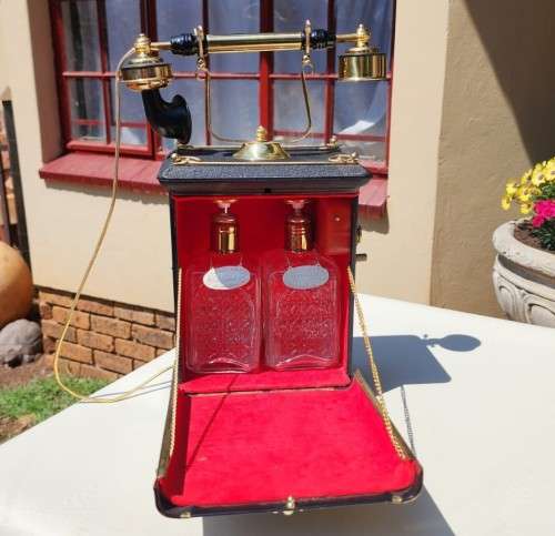 CRANK HANDLE TELEPHONE DECANTER MUSIC BOX WORKING