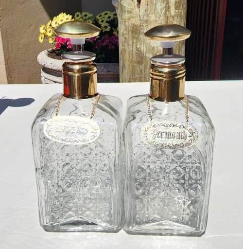 CRANK HANDLE TELEPHONE DECANTER MUSIC BOX WORKING