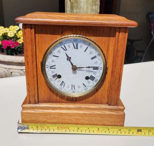 AMERICAN SESSIONS ANTIQUE TIME AND STRIKE MISSION STYLE MANTEL CLOCK WITH KEY WORKING