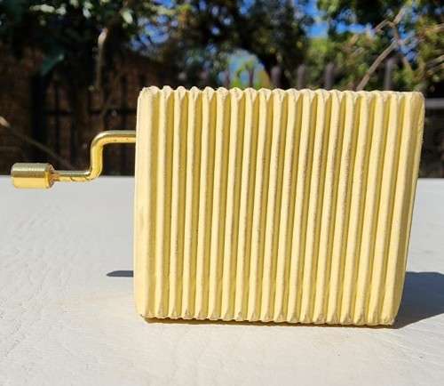 SILENT NIGHT, STILLE NACHT MUSIC BOX WORKING PERFECTLY