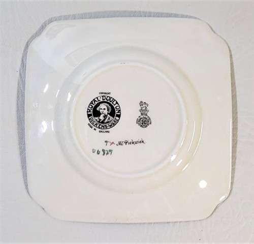 ROYAL DOULTON MR PICKWICK DICKENS SERIES PLATE FROM 1952 D6329 DESIGNED AND SIGNED BY CHARLES NOKE