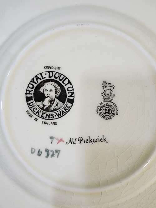 ROYAL DOULTON MR PICKWICK DICKENS SERIES PLATE FROM 1952 D6329 DESIGNED AND SIGNED BY CHARLES NOKE