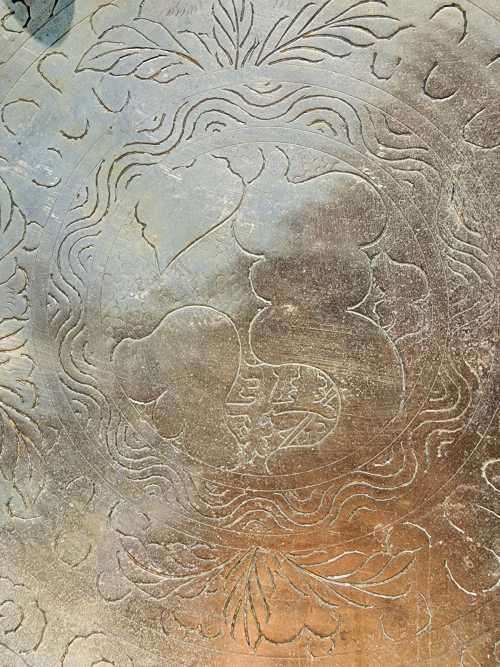 BRASS ENGRAVED BOWL VERY LARGE 40CM DIAMETER AND HEAVY 2,5KG (BASE METAL VALUE R250!)