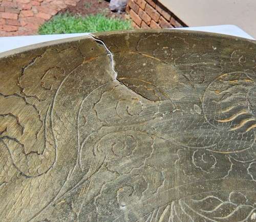 BRASS ENGRAVED BOWL VERY LARGE 40CM DIAMETER AND HEAVY 2,5KG (BASE METAL VALUE R250!)