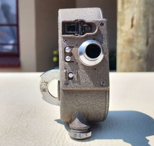 VINTAGE 1940S BELL & HOWELL 134 SPORTSTER 8MM CINE MOVIE CAMERA - FULLY MANUAL - WORKING